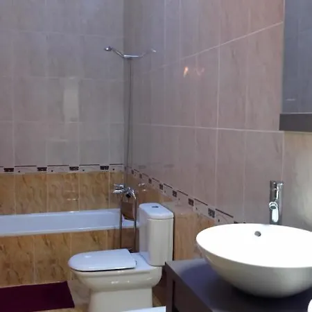 Cerca De Noja Con Acceso A