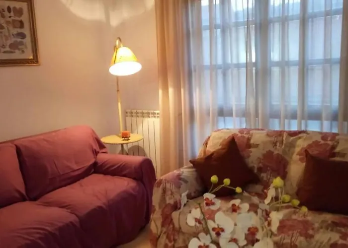 Cerca De Noja Con Acceso A *