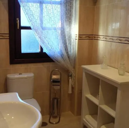 Cerca De Noja Con Acceso A *