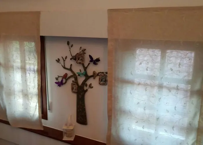 Cerca De Noja Con Acceso A *